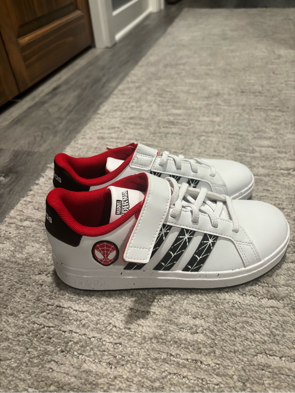 Adidas Kids White and Red Spider-Themed Velcro Sneakers size 1.5